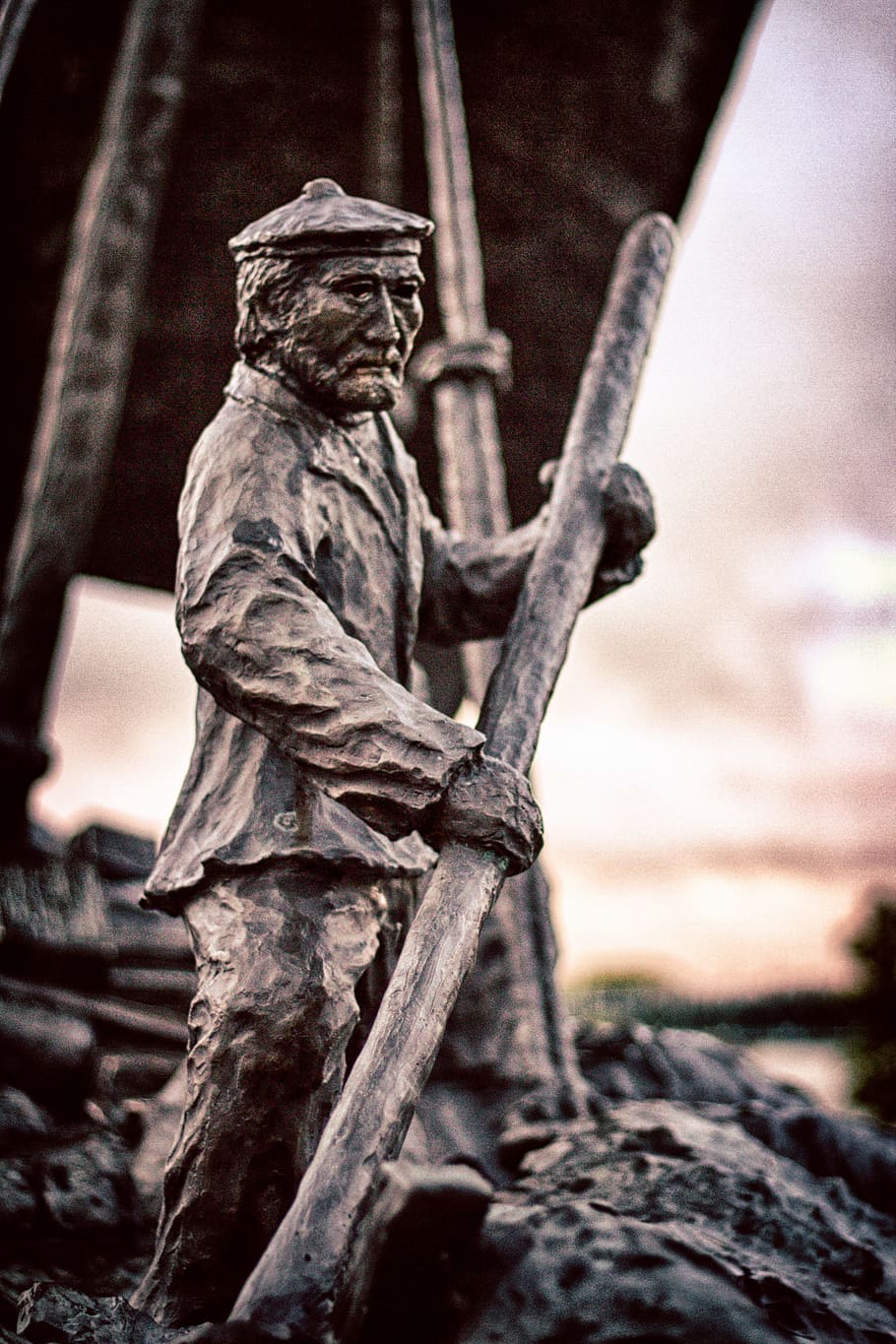 boatman, statue, selkirk, mb, human representation, sculpture HD wallpaper
