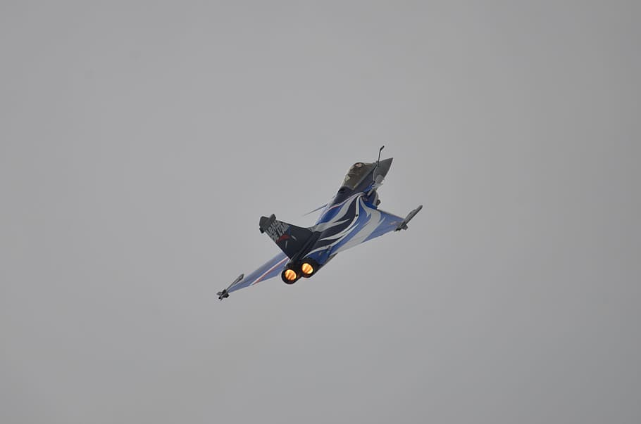 fighter jet, airshow, jet engine, military, airplane, copy space HD wallpaper