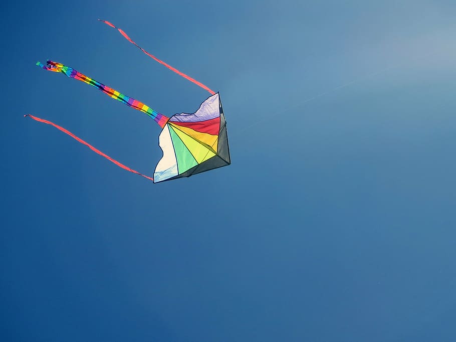 blue and green kite, dragons, sky, fly, colorful, holiday motif HD wallpaper