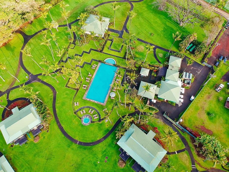 aerial photo of residence house, aerial view of swimming pool HD wallpaper