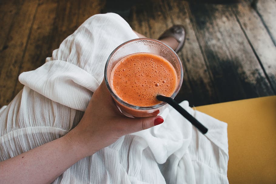 person holding glass of drink, juice, smoothie, beverage, health HD wallpaper