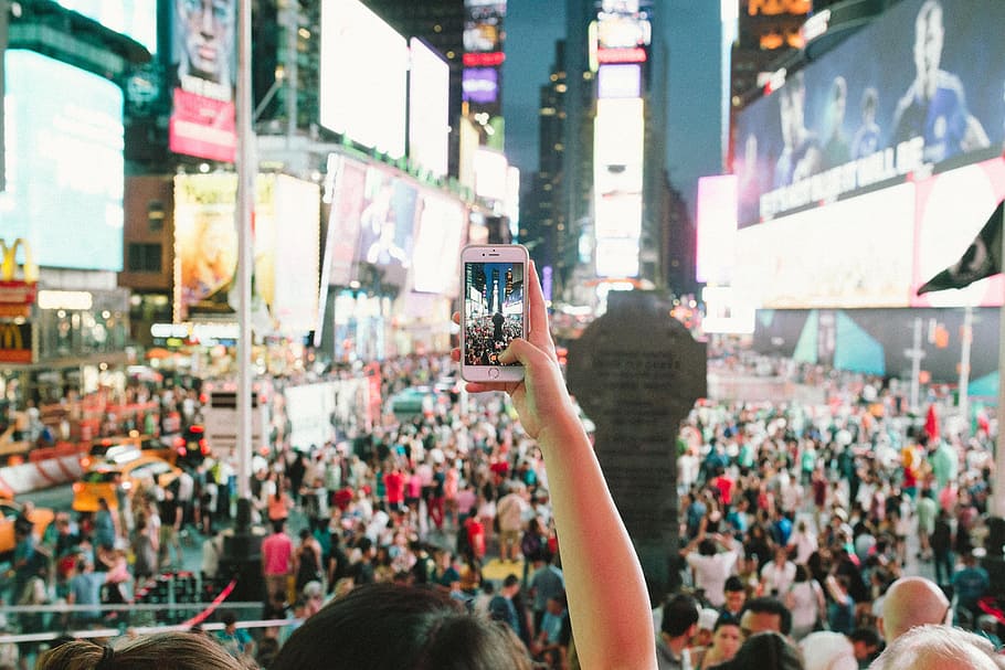 person taking photo of group of people, crowd, audience, venue HD wallpaper