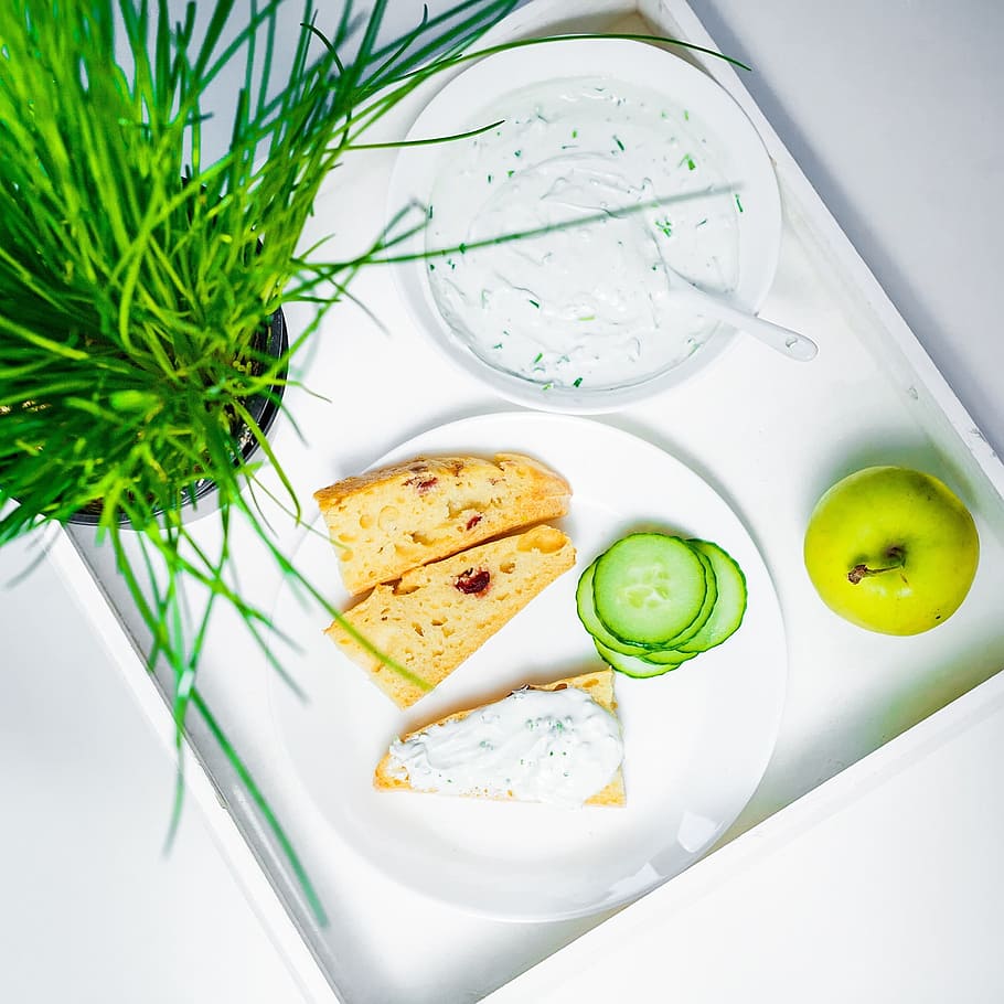 bread, pie, slice, bake, food, eat, sauce, cucumber, vegetation HD wallpaper