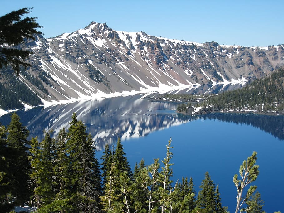 snow-covered mountain near calm body of water, lake, oregon HD wallpaper