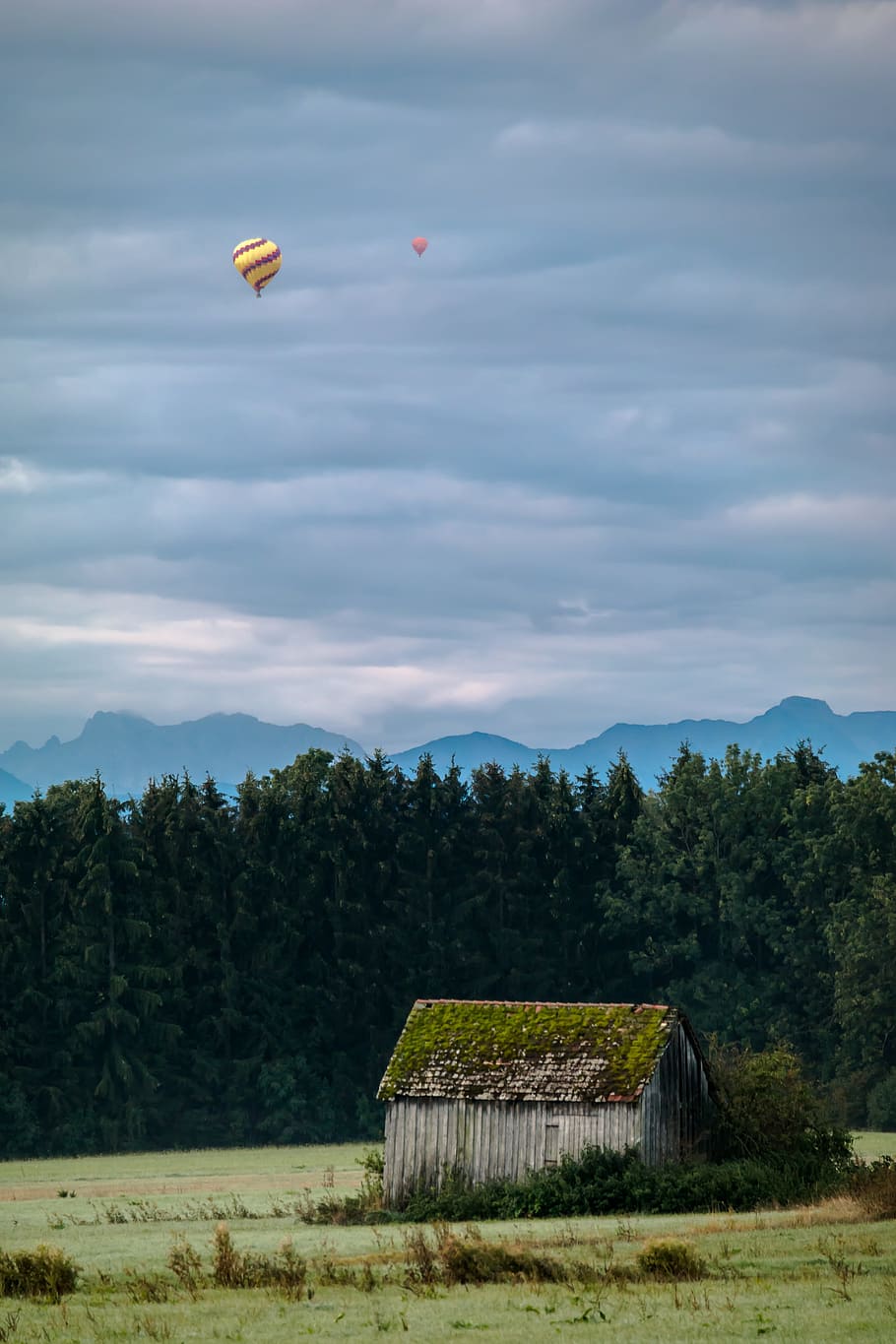Balloon, Mountains, Clouds, Alpine, sky, hot air balloon, fly, HD wallpaper