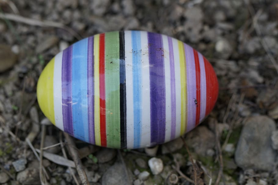 easter egg, ceramic, colorful, striped, lost, easter bunny HD wallpaper
