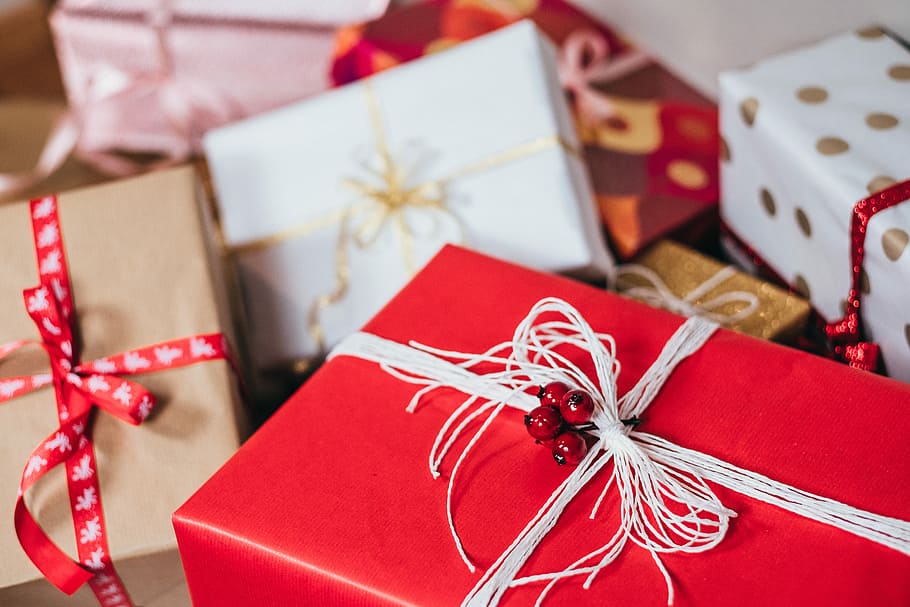 gift boxes, assorted gift boxes, present, giftwrap, bow, string HD wallpaper