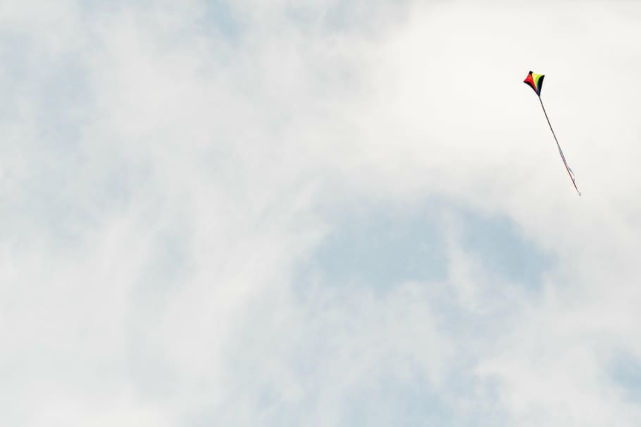 kite, sky, fly, outdoor, fun, happy, wind, leisure, nature HD wallpaper