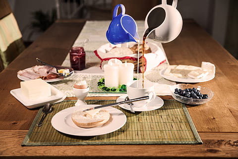 clear glass plates and two tea pot sets, breakfast, breakfast table HD wallpaper