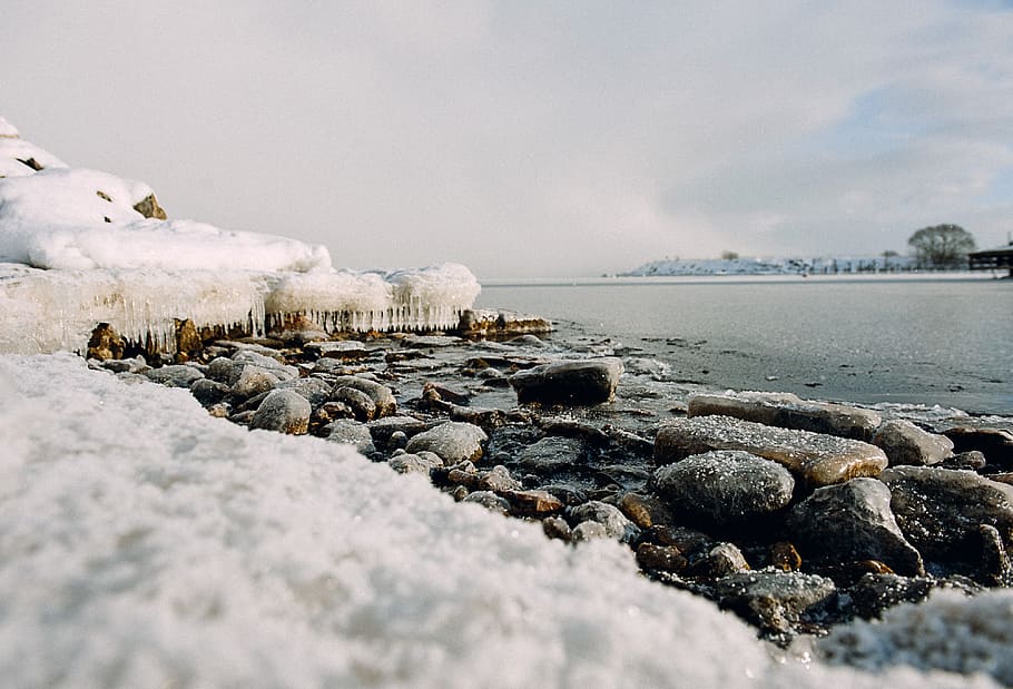 Ice covered stones, nature, winter, snow, cold - Temperature HD wallpaper