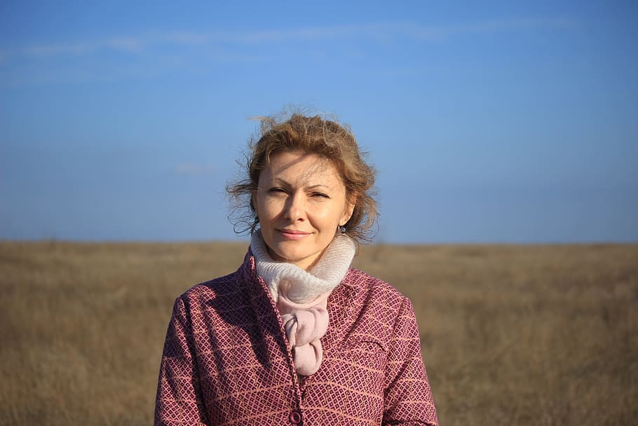 woman standing on open meadow, Nikolaev, Morning, Ukraine, Girl, HD wallpaper