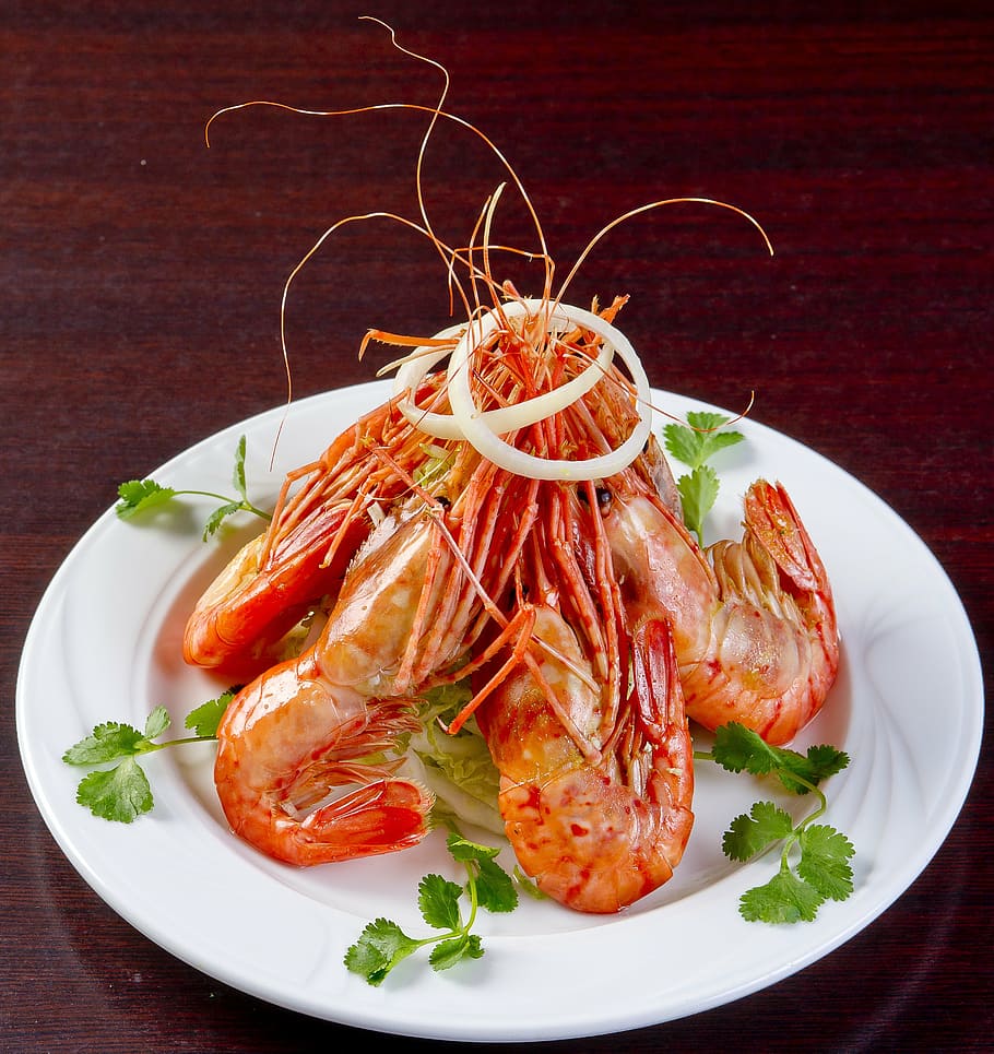 fried shrimps on plate, food, korean cuisine, braised tiger prawns