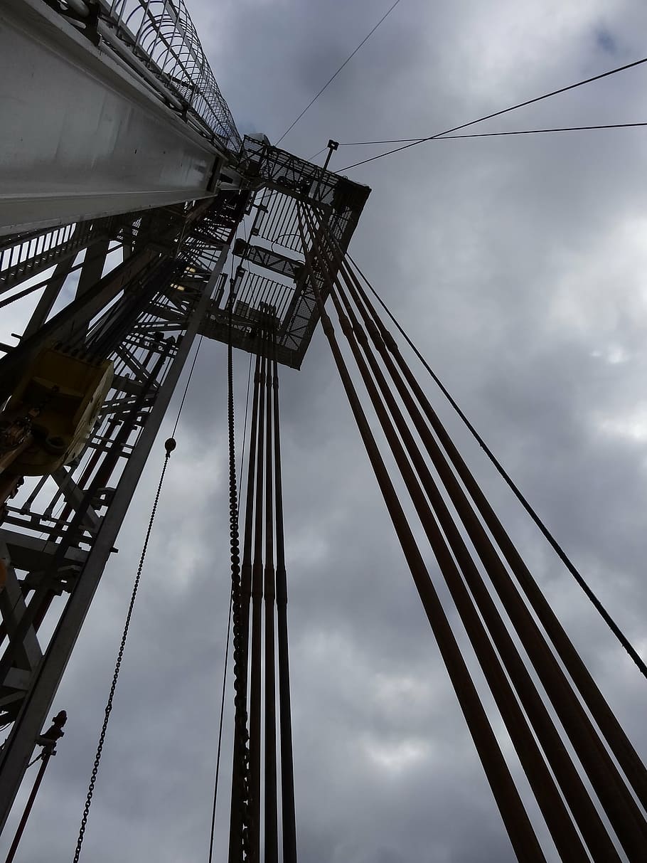 drilling rig, the drill string, shale gas, low angle view, sky HD wallpaper
