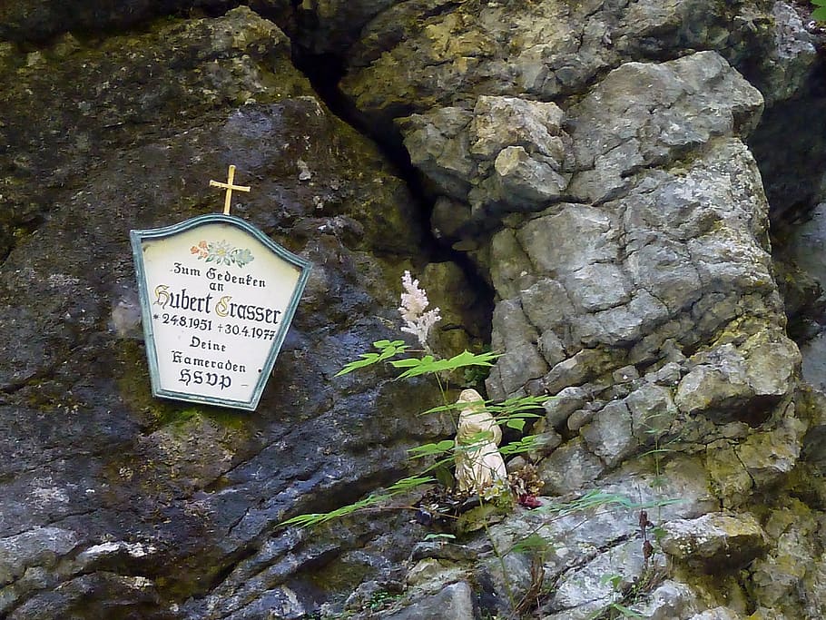 wayside cross, remembering, religious, maria statue, rock wall HD wallpaper