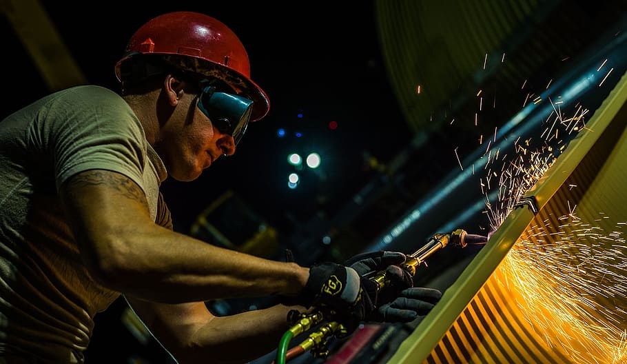 man wearing black goggles and red hard hat welding metal, construction HD wallpaper