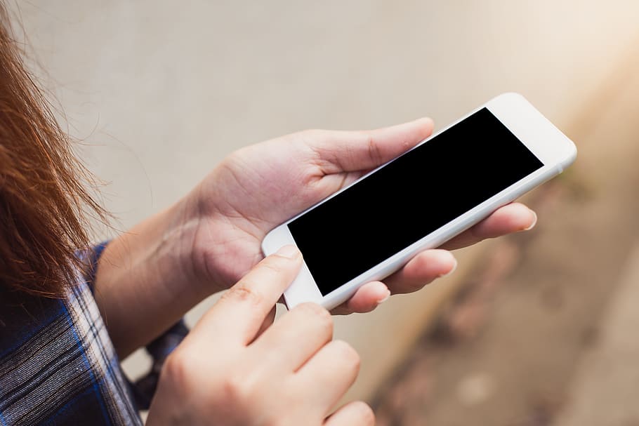 hands, smartphone, technology, blur, cellphone, close-up, communication HD wallpaper