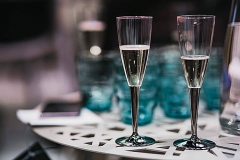 White table with cyan glasses, drink, glassware, drinking Glass HD wallpaper