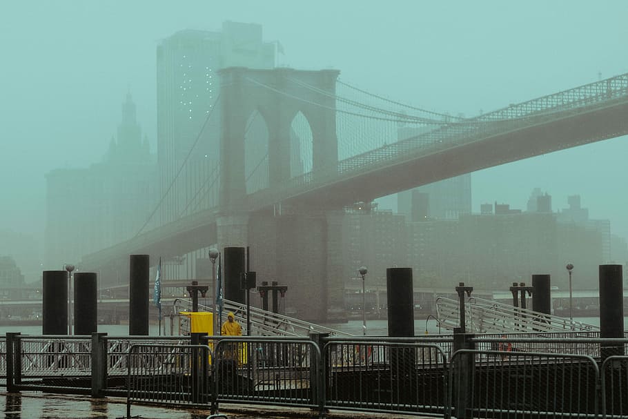 Brooklyn bridge photography, Brooklyn Bridge, New York, fog, mist HD wallpaper