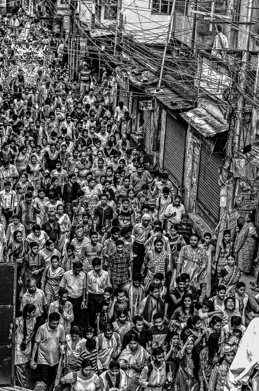 EFFLUX, grayscale photography of group of people, crowd, black and white, HD wallpaper