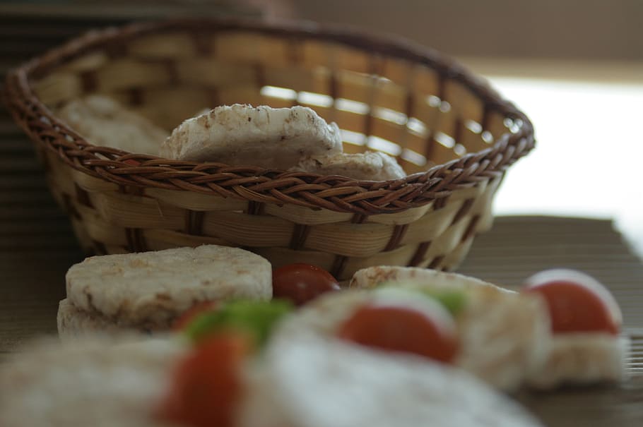 tomatoes, cracker, food, food and drink, basket, container HD wallpaper