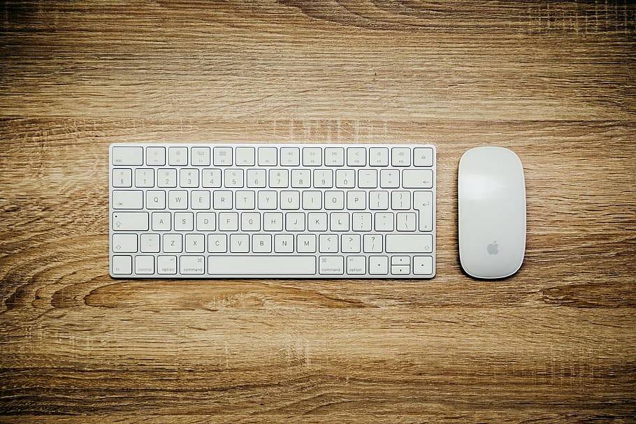 keyboard-button-wooden-table-magic-mouse.jpg