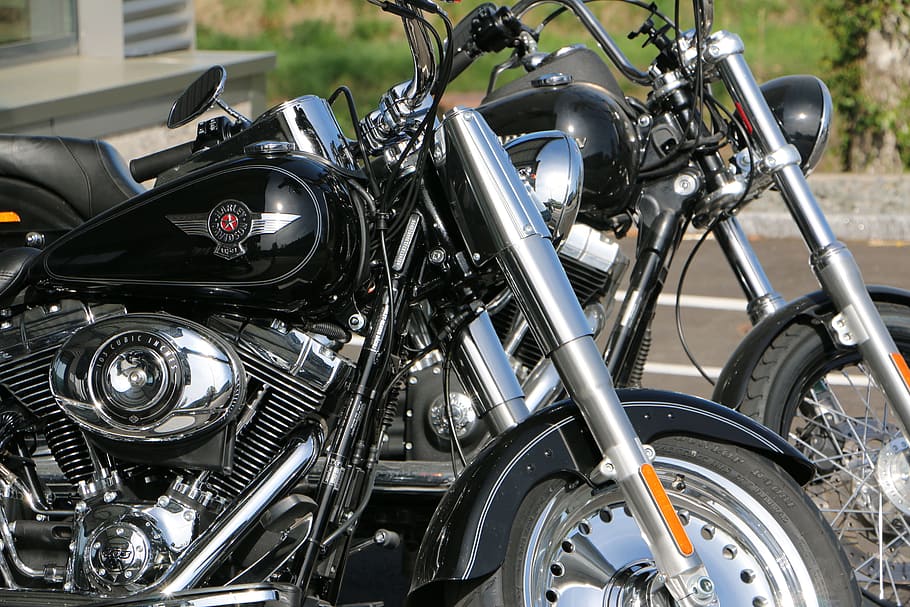 two parked motorcycles, harley davidson, chrome, chrome gloss HD wallpaper