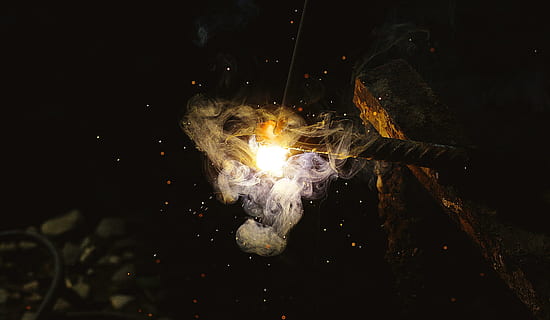 fire on ground, selective focus photo of glowing metal, bar, in flame HD wallpaper