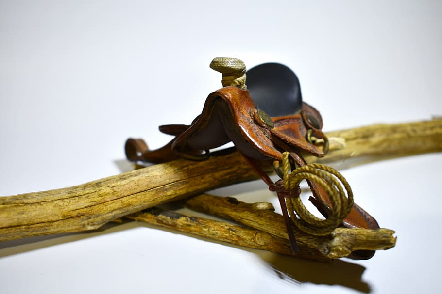 saddle, horse, mount, equestrian, nag, wood - Material, metal HD wallpaper