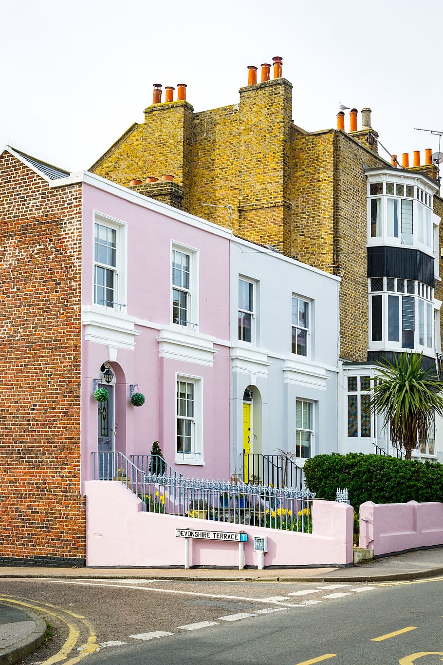 pink and white painted 2-storey house, concrete, building, window HD wallpaper