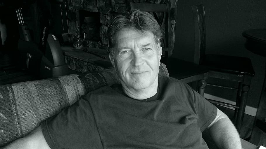 man, elderly, white, guy, sitting, relaxed, gray, portrait HD wallpaper