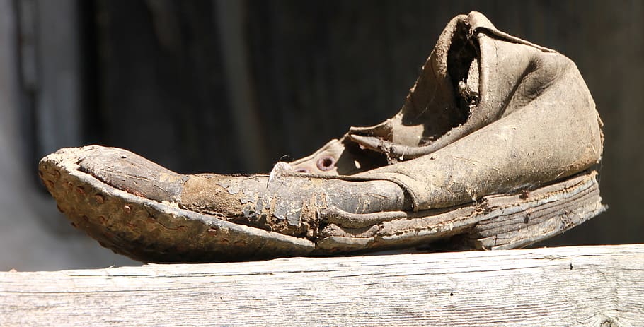 damage, dirty, old, rusty, shoes, clothing, wood - material HD wallpaper