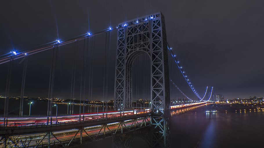 lighted suspension bridge wallpaper, gray bridge during nighttime HD wallpaper