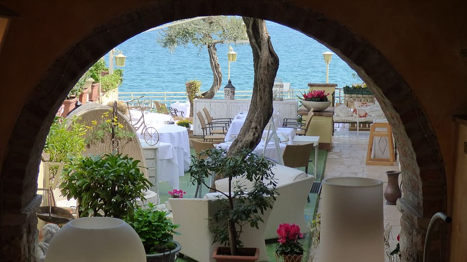 garda, romance, mood, restaurant, plant, indoors, arch, architecture HD wallpaper