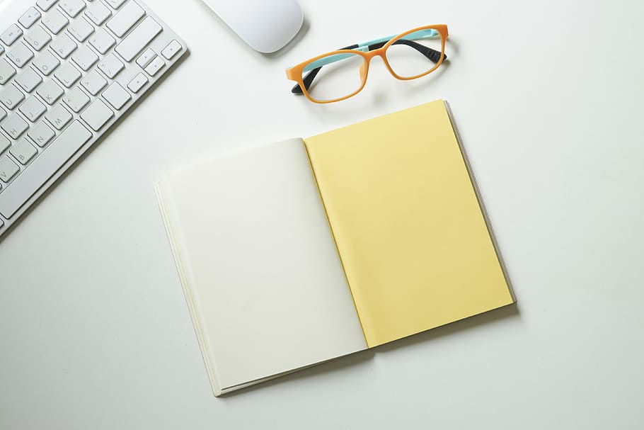 desk, laptop, notebook, table, blank, computer, eyewear, keyboard HD wallpaper