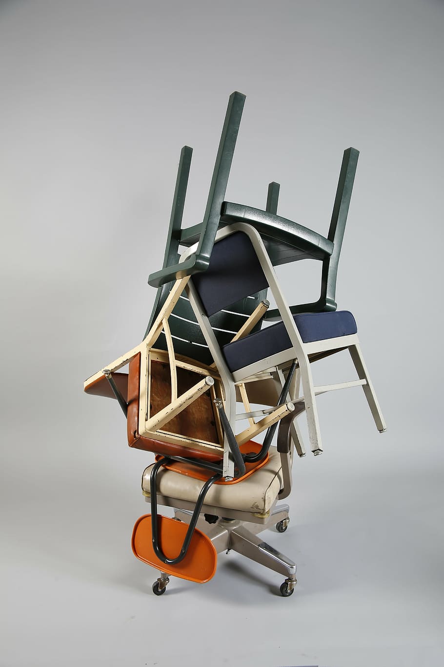 chairs, blue, orange, studio, stacked, studio shot, no people HD wallpaper