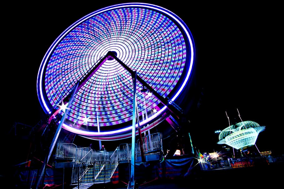purple lighted Ferris wheel, Ferris Wheel in time lapse photo during night HD wallpaper