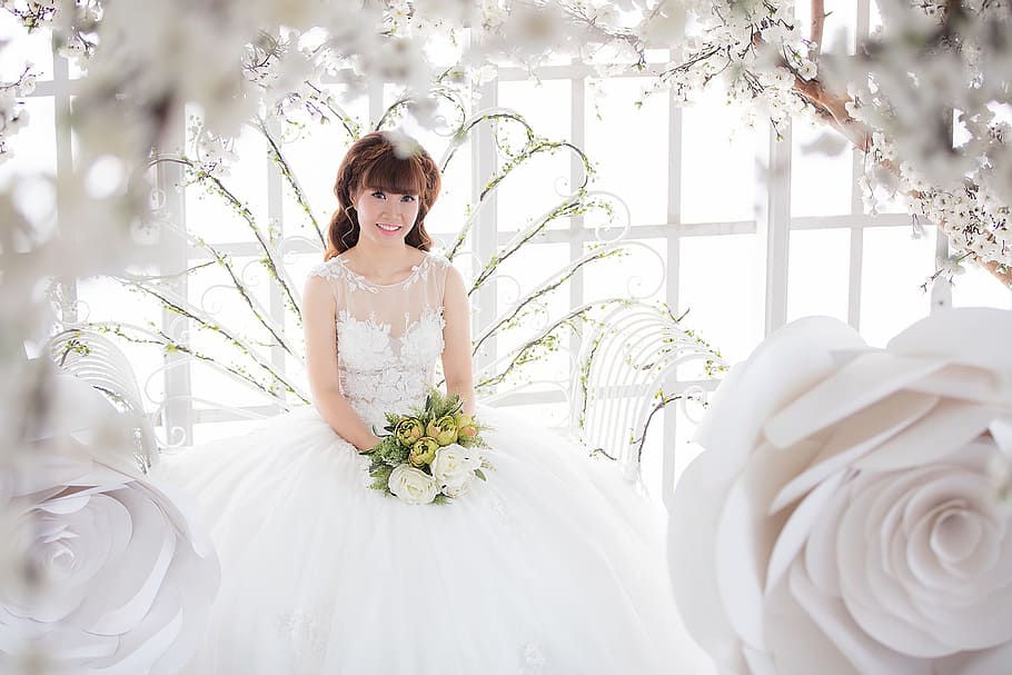 photograph of bride seating on peacock chair, pretty, wedding HD wallpaper