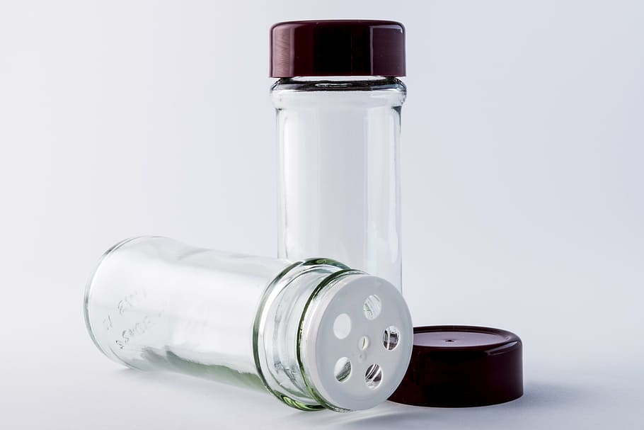spice bottles, empty, glass, ingredient, dry, studio shot, white background HD wallpaper