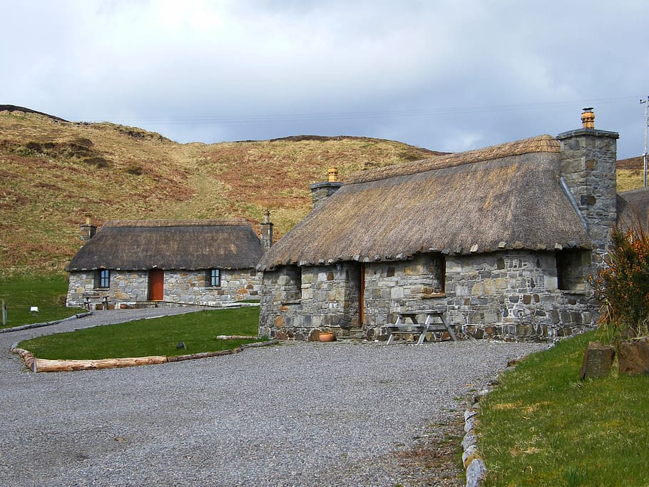 Scotland, Isle Of Skye, thatched cottages, rural Scene, thatched Roof, HD wallpaper