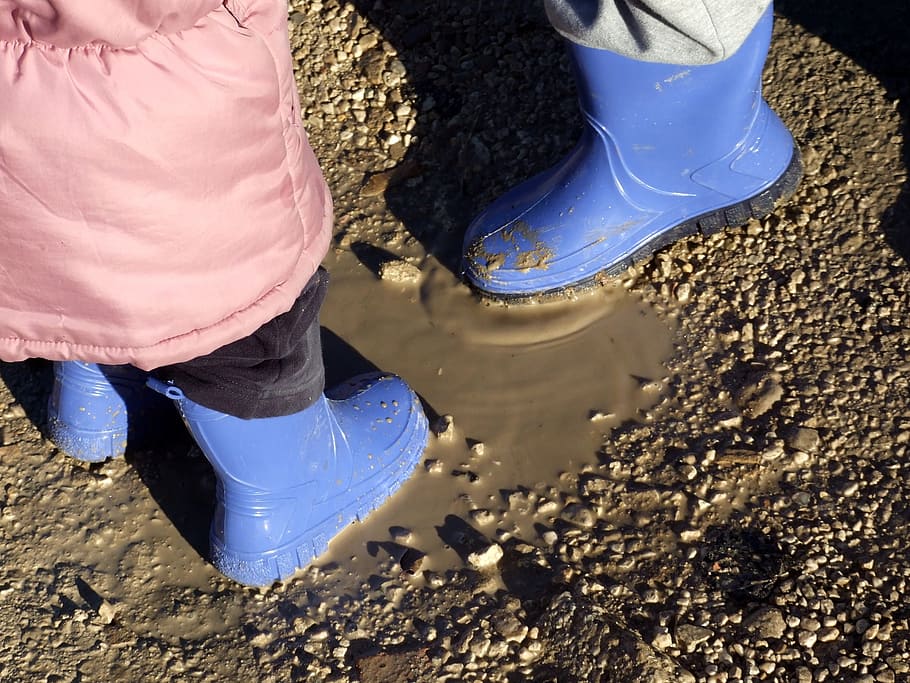 Puddle, Boots, Child, Mud, outdoors, sand, people, shovel, color Image HD wallpaper