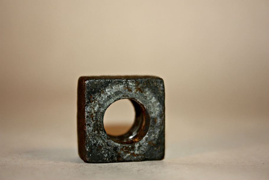 Brass Square Ring, circle, rust, square nut, single object, indoors HD wallpaper