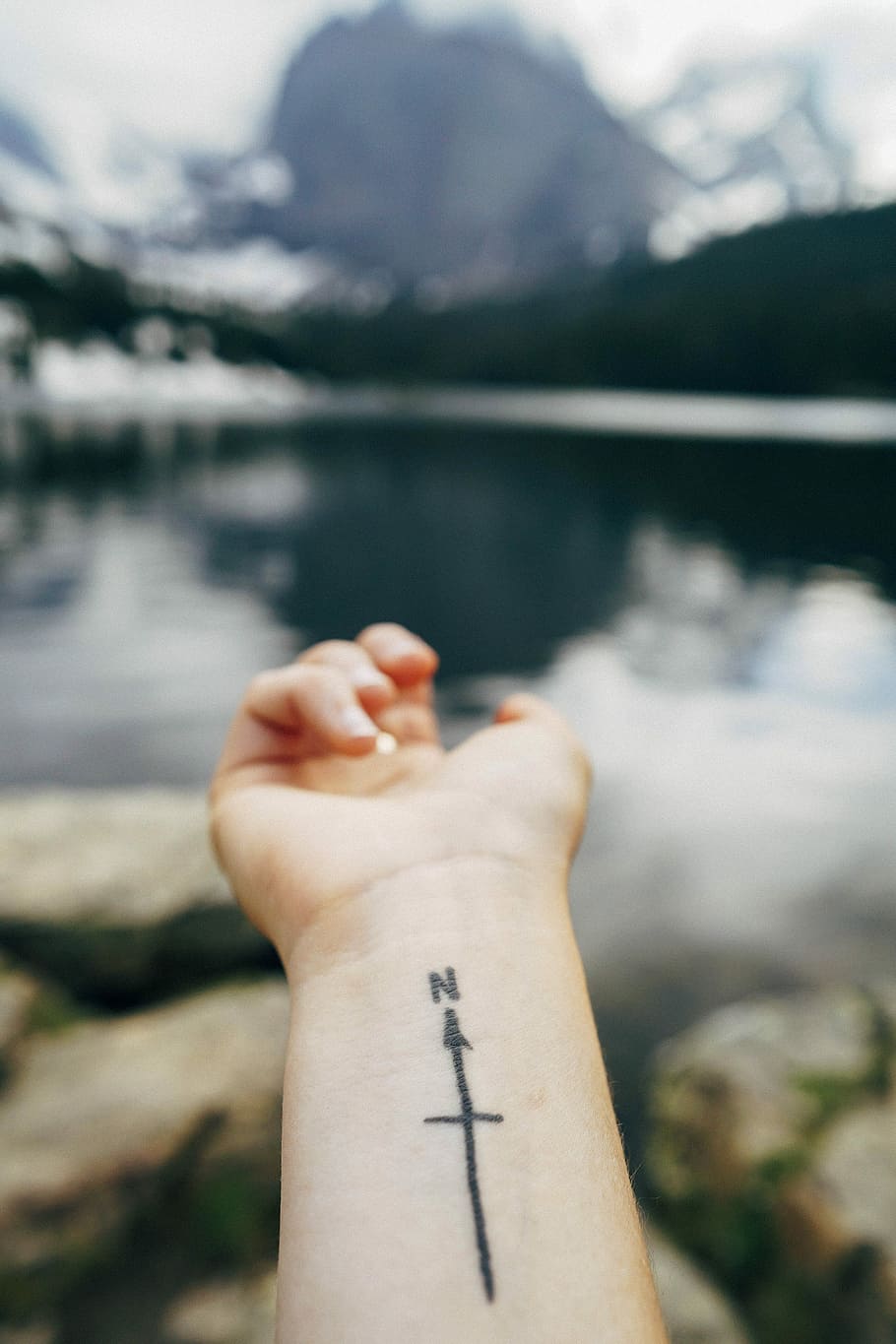Lovely Small Arrow Tattoo On Men Wrist – Truetattoos