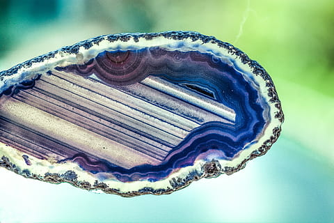 blue and grey geode stone in selective-focus photography, agate HD wallpaper