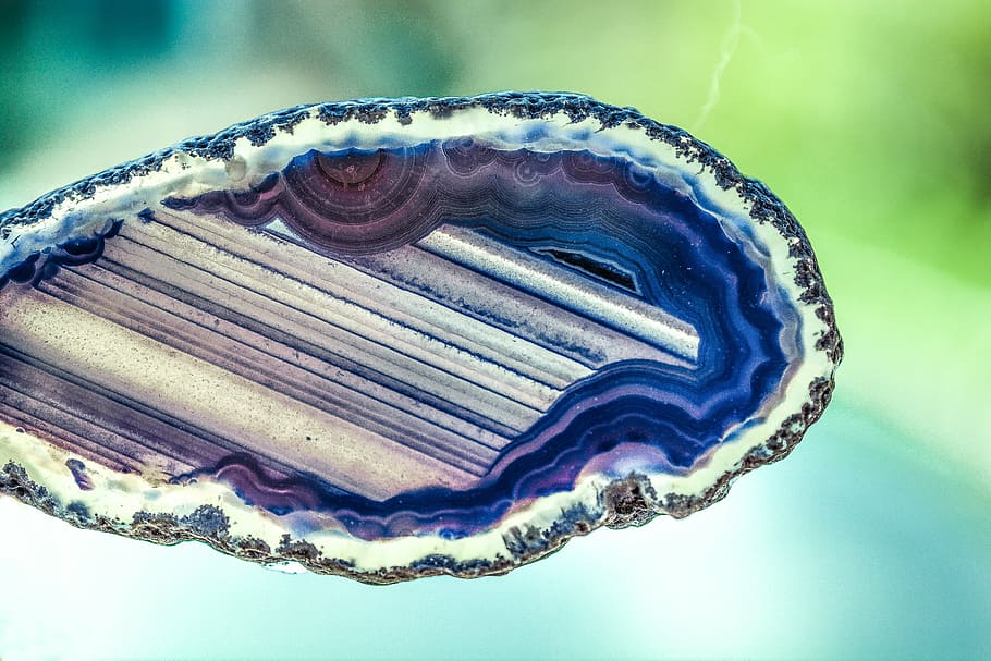 blue and grey geode stone in selective-focus photography, agate HD wallpaper