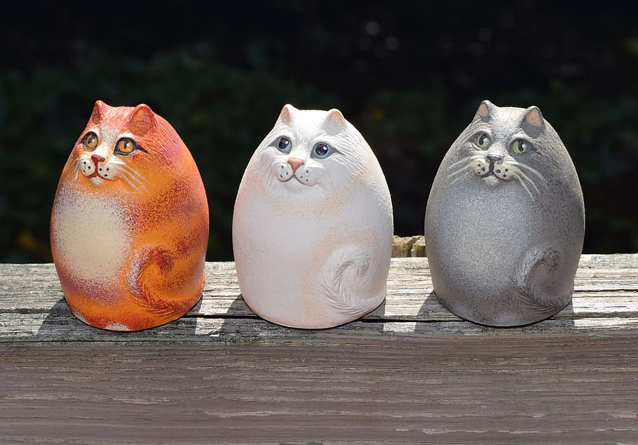 ceramic orange, white, and gray cat figurines, ceramic cats HD wallpaper