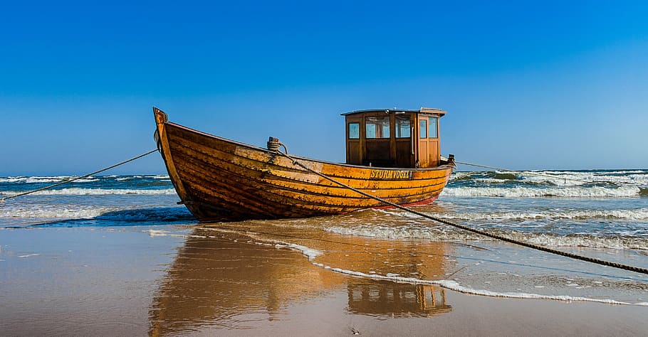 brown boat on seashore during daytime, ahlbeck, usedom, seaside resort, HD wallpaper