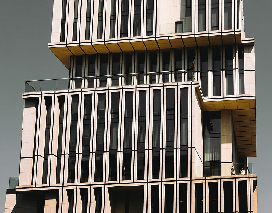 white 4-storey building, gray concrete building photography, architecture HD wallpaper