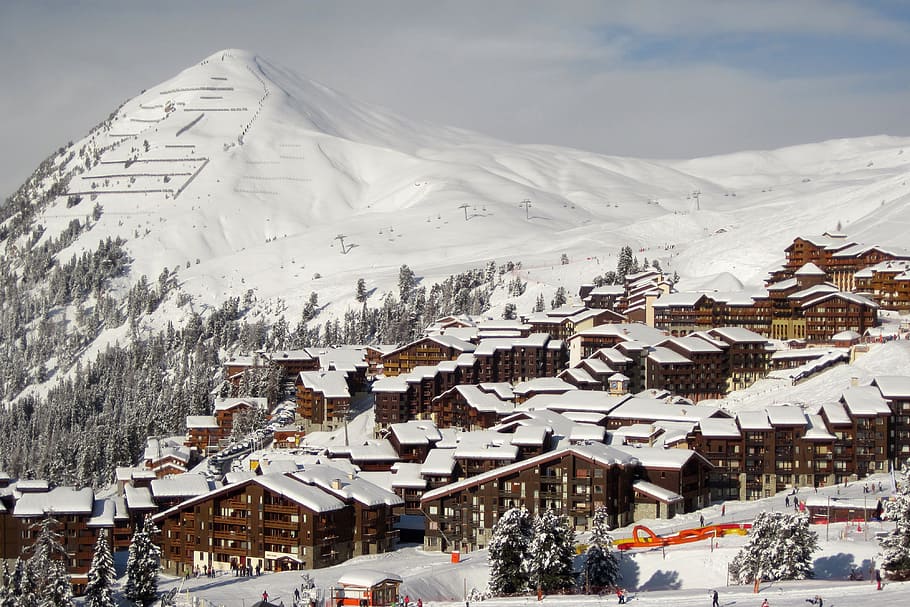 high angle photo of house near snow mountain, Active, Alpine HD wallpaper