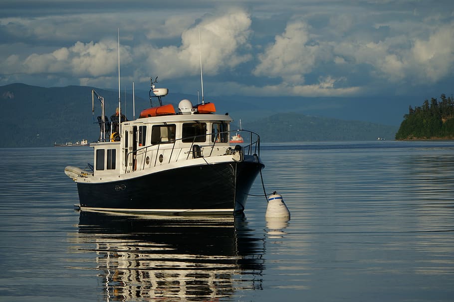 boat, cloud, ocean, sky, water, sea, blue, white, reflection HD wallpaper