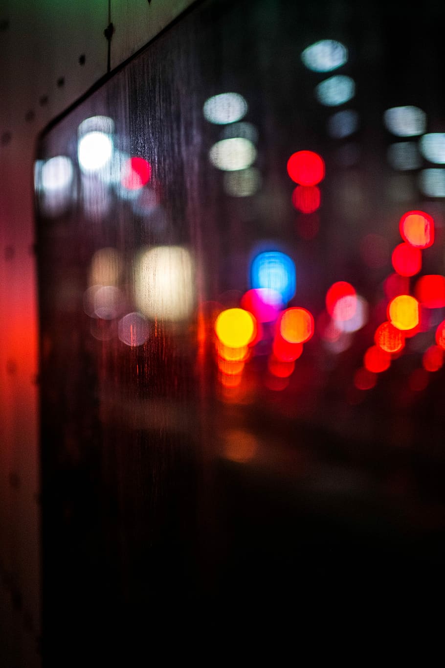 flat screen television displaying bokeh lights, dark, window HD wallpaper